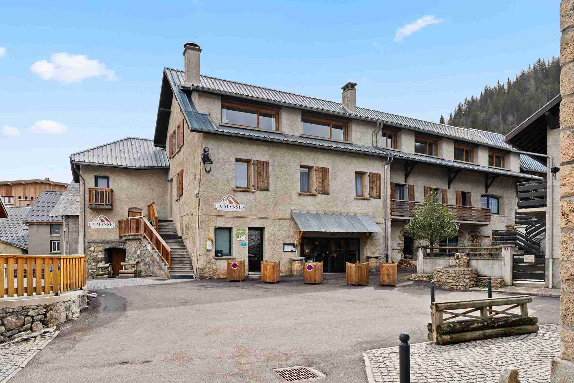 Grand Gite Groupe Isère 38 Gîte de Groupe La Mansio de Bons