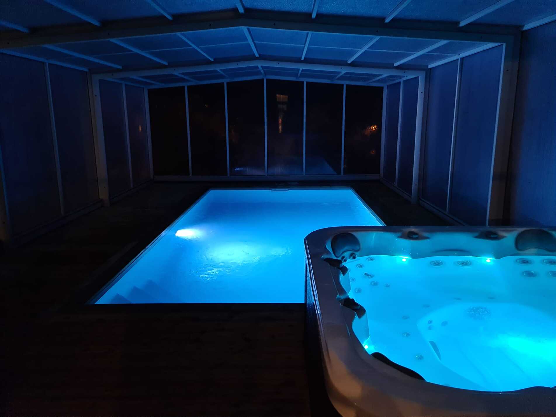 Grand Gite Groupe Vendée 85 Gîte grande capacité avec piscine chauffée et spa 