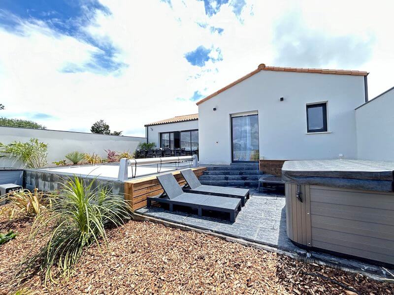 Grand Gite Groupe Vendée 85 Villa avec piscine et spa privatif 