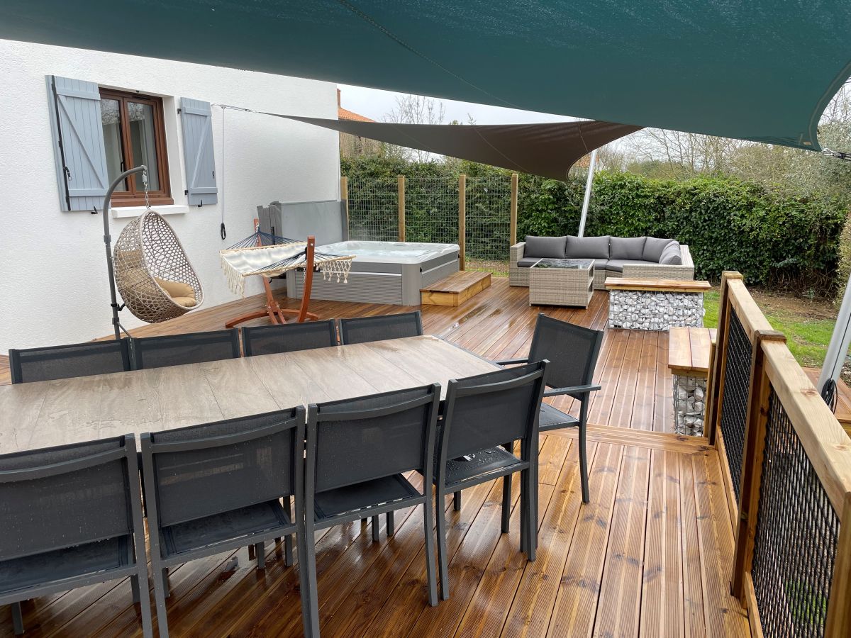 Grand Gite Groupe Vendée 85 Grande Villa 20 personnes spa et piscine      