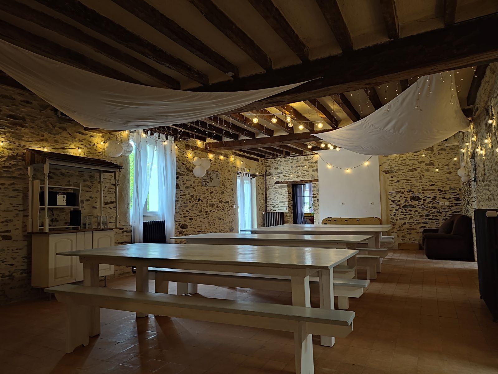 Grand Gite Groupe Maine-et-Loire 49 LA DOUCE VIE Salle et Gite