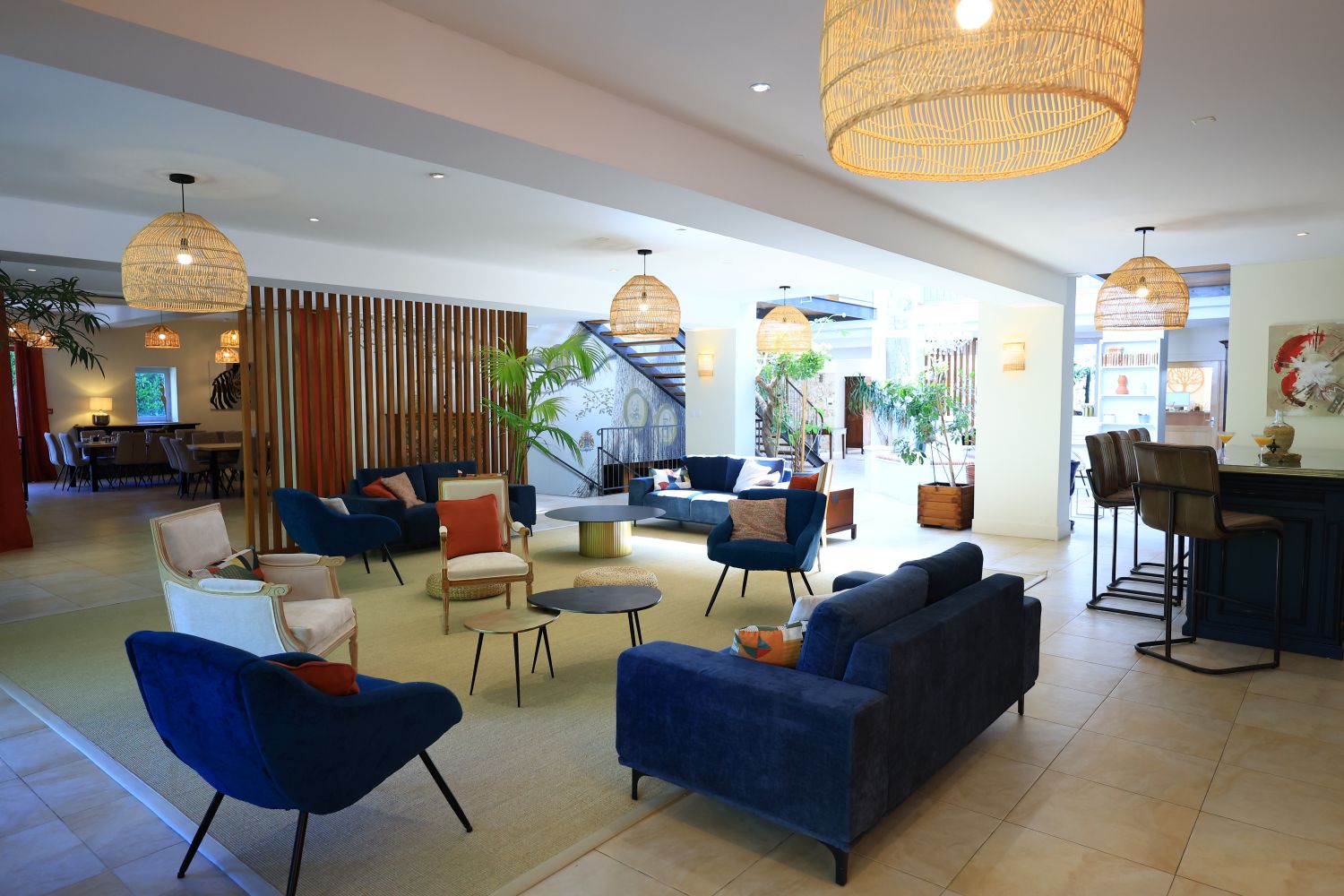 Grand Gite Groupe Tarn 81 Gite haut de gamme 30 pers - piscine / 14 chambres
