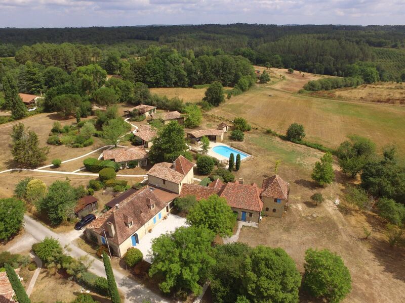 Grand Gite Groupe Dordogne 24 Les Gîtes du Hameau du Jardin Fleuri
