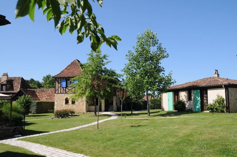 Grand Gite Groupe Dordogne 24 Les Gîtes du Hameau du Jardin Fleuri