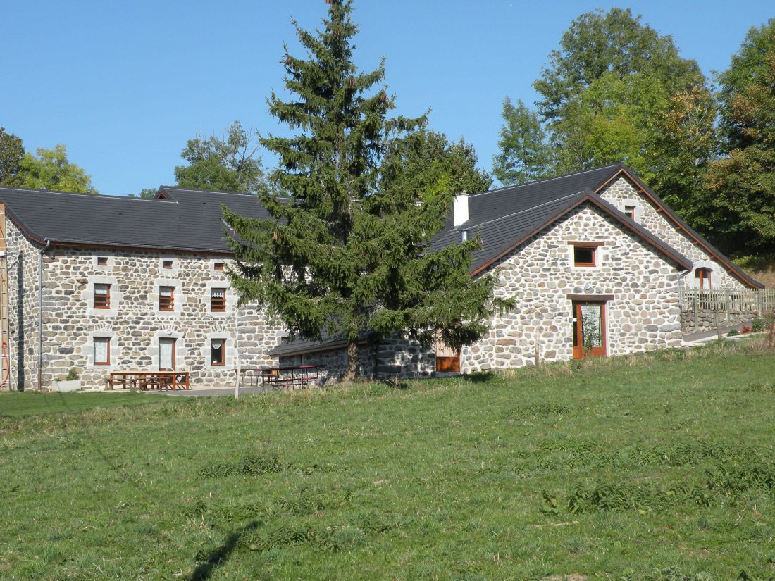 Grand Gite Groupe Haute-Loire 43 GITE DE GROUPE "L'EPI DE BLE"