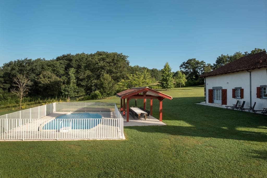 Grand Gite Groupe Pyrénées-Atlantiques 64 Le Domaine Basque 18 personnes