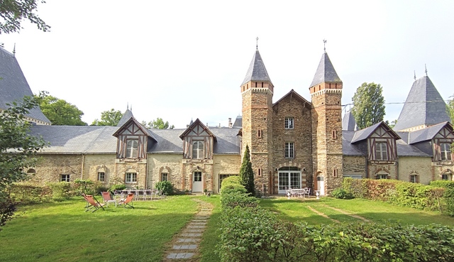 Grand Gite Groupe Loire-Atlantique 44 Gîte dans les communs du château de Launay