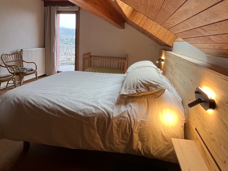 Grand Gite Groupe Vosges 88 Maison vue panoramique piscine intérieure 