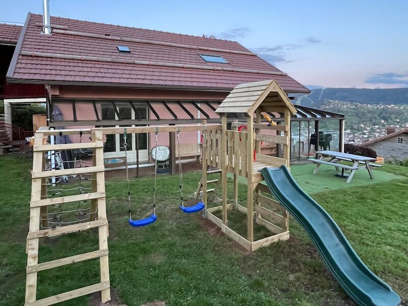 Grand Gite Groupe Vosges 88 Maison vue panoramique piscine intérieure 