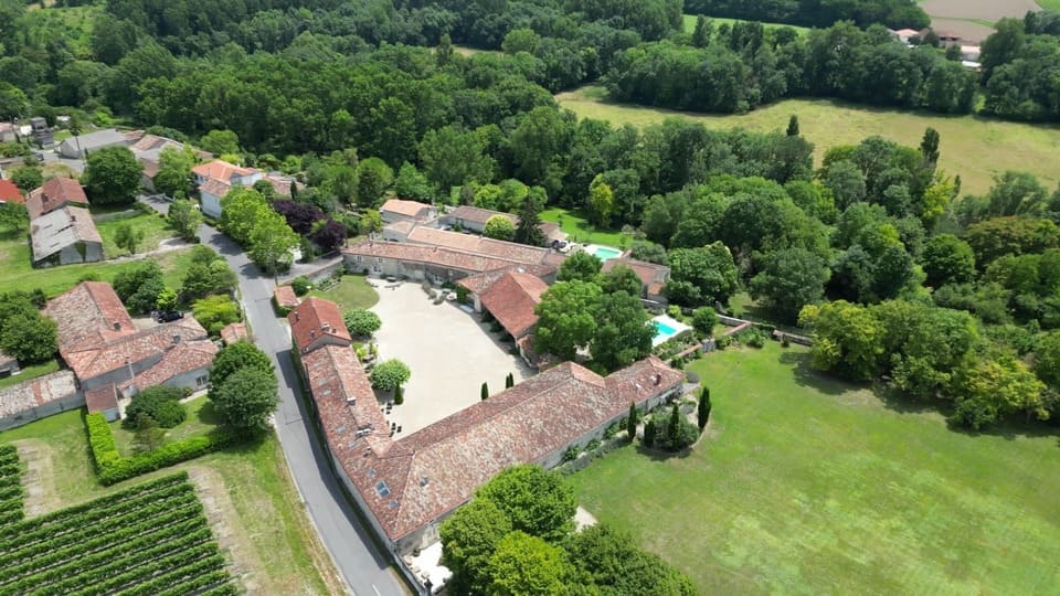 Grand Gite Groupe Charente 16 Une demeure pour des moments d'exception