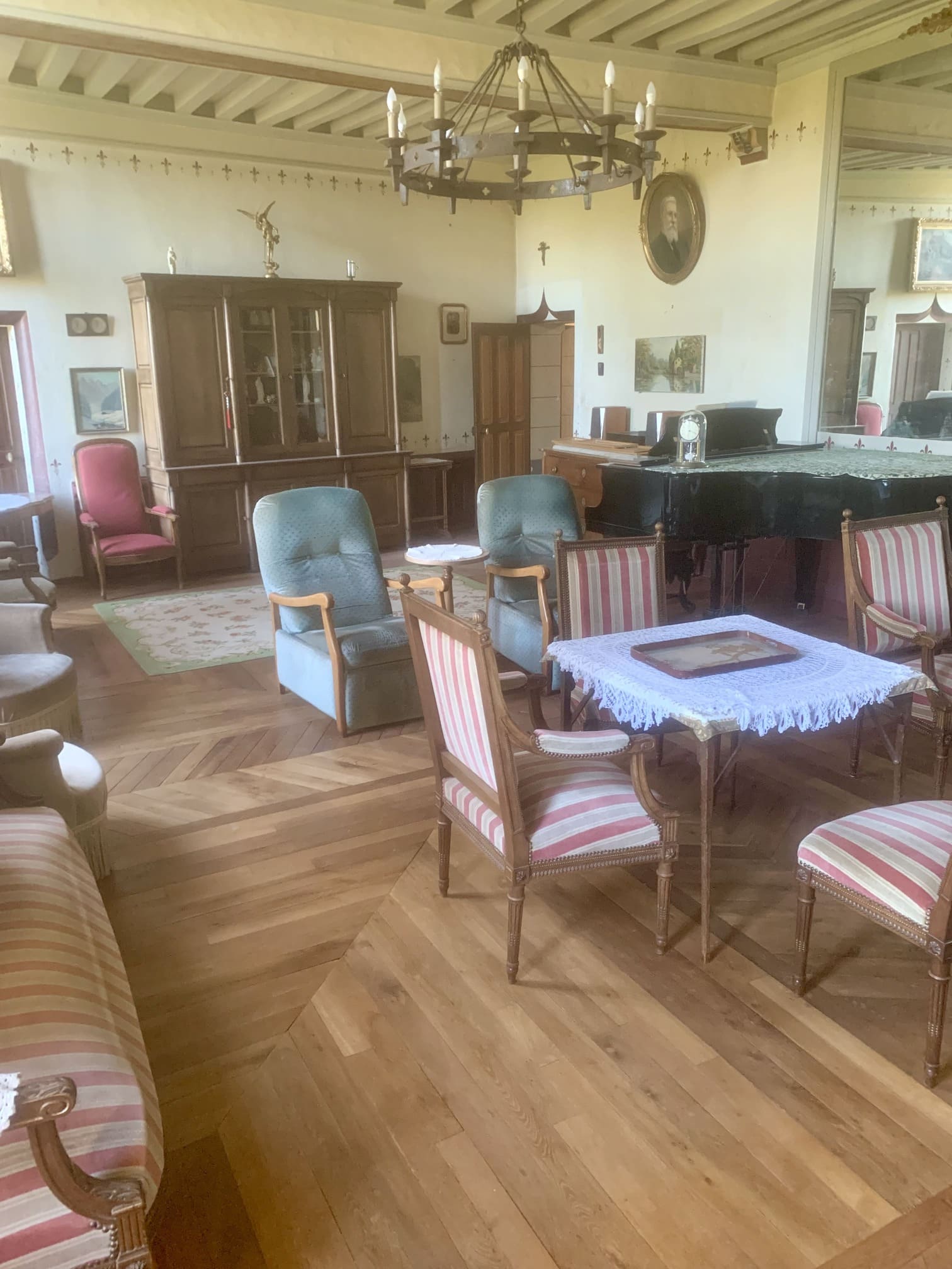 Grand Gite Groupe Allier 03 Château de Fourilles - au coeur de la nature