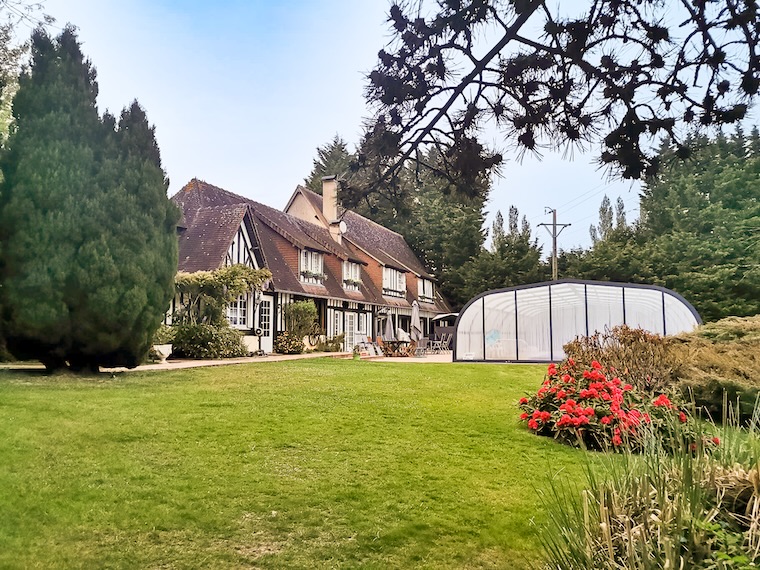 Grand Gite Groupe Calvados 14 Gîte 15 pers. piscine chauffée, tennis et parc
