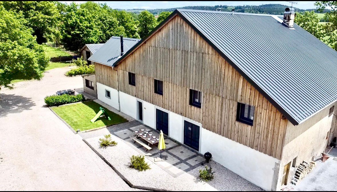 Grand Gite Groupe Doubs 25 Fermes comtoise rénovée de 160m2 et annexe 90m2