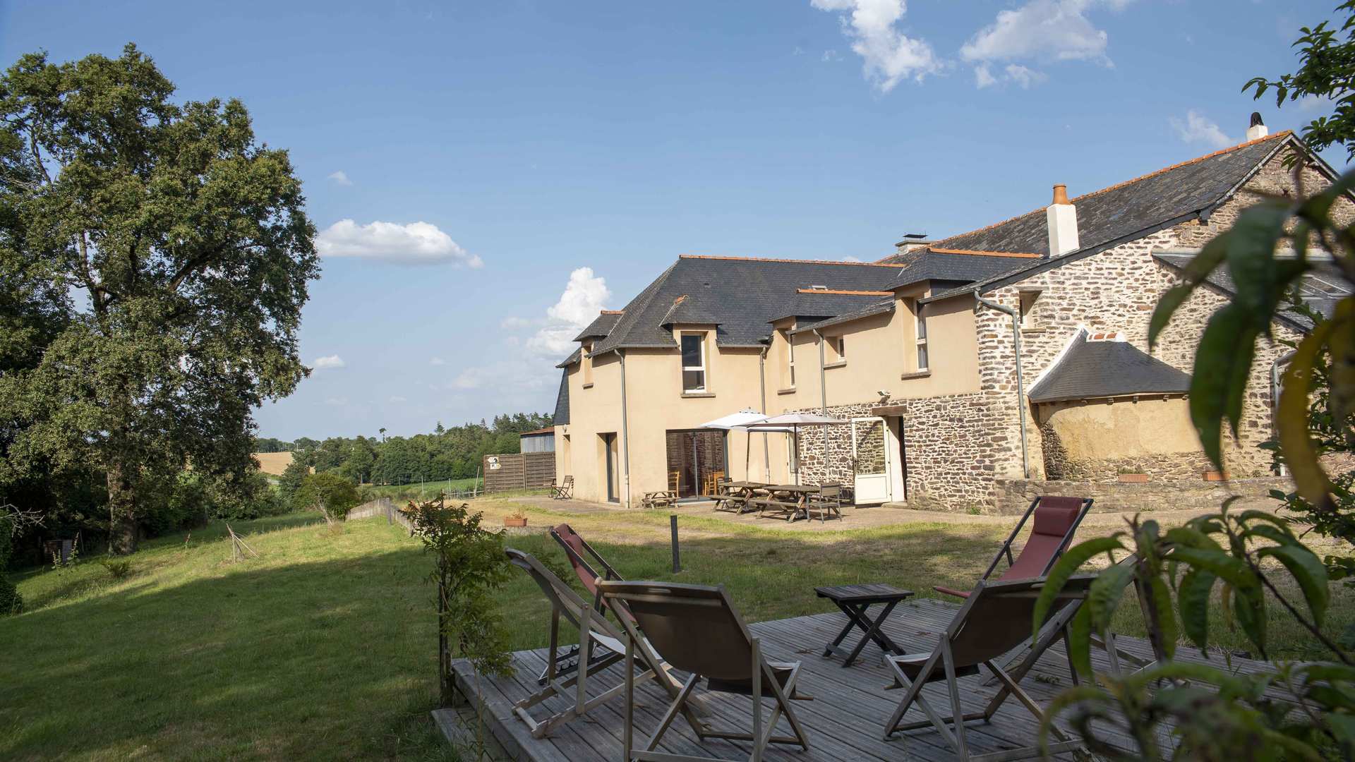 Grand Gite Groupe Ille-et-Vilaine 35 La Hulotte – Art & bien-être en Brocéliande