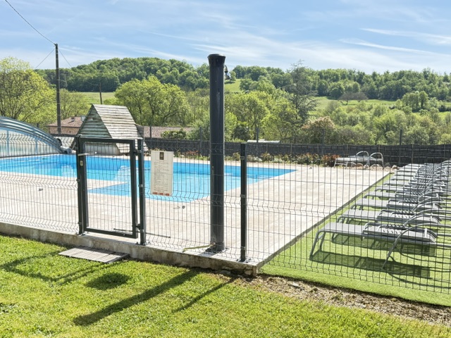 Grand Gite Groupe Dordogne 24 Ensemble de 3 gites avec piscine, espace bien-être