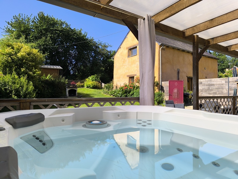 Grand Gite Groupe Ille-et-Vilaine 35 Gîtes XL 30 places : piscines, jacuzzi, hammam