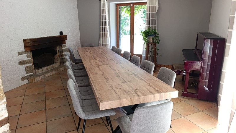 Grand Gite Groupe Doubs 25 L'Escale de Notre-Dame – 2 maisons, 30 personnes